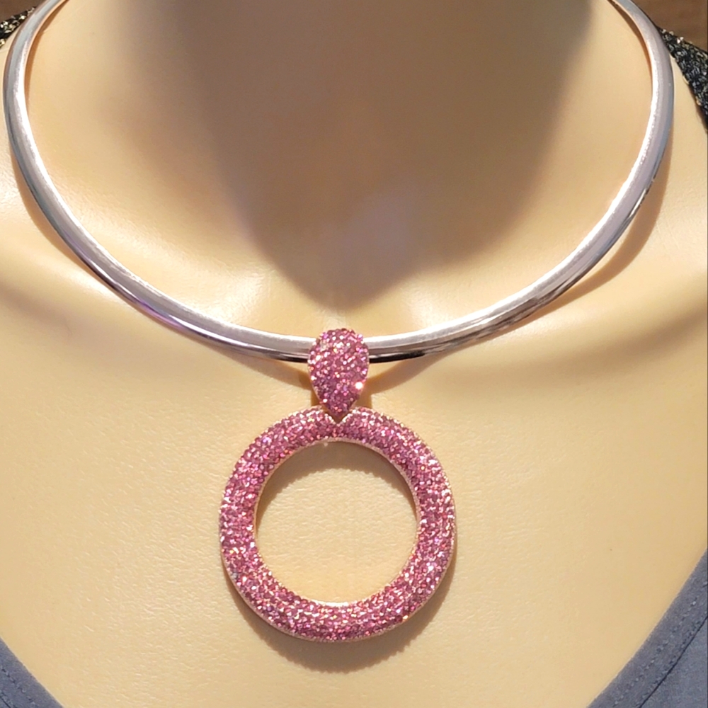Statement Fashion Costume Circle Necklace NWT Pink